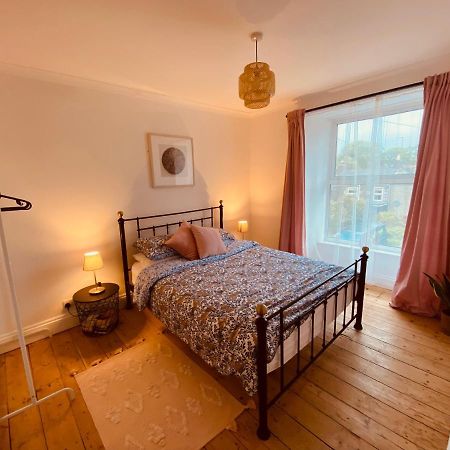 Beautiful 2 Bed End Terrace Victorian Town House Apartment Redruth Exterior photo