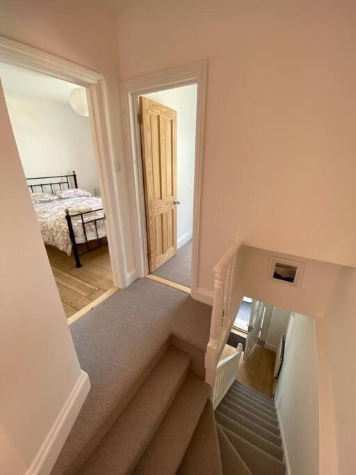 Beautiful 2 Bed End Terrace Victorian Town House Apartment Redruth Exterior photo